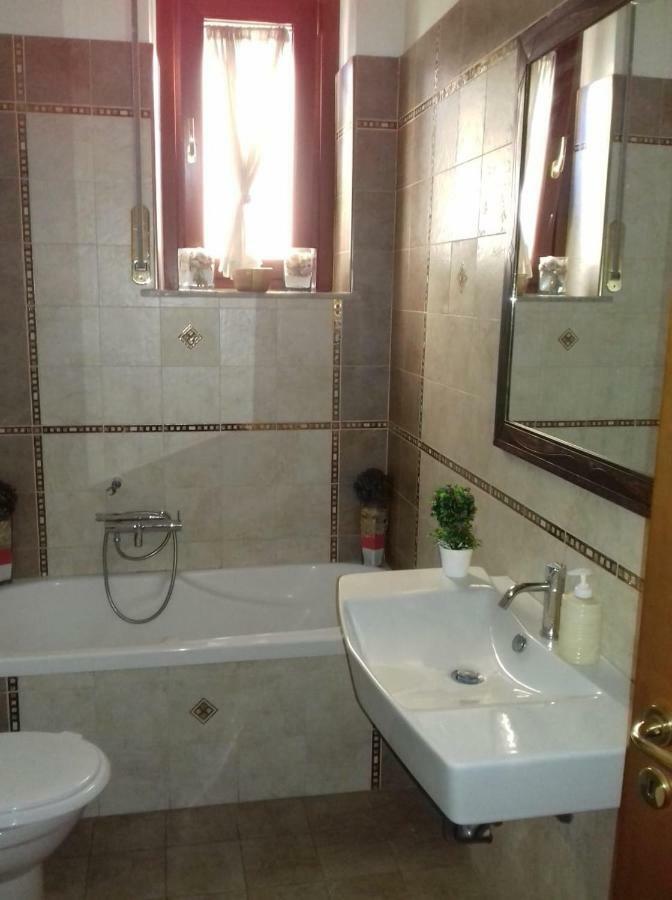 살레르노 Casa Family & Friends B&B 외부 사진